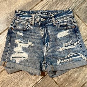 AMERICAN EAGLE SHORT SHORTS 000